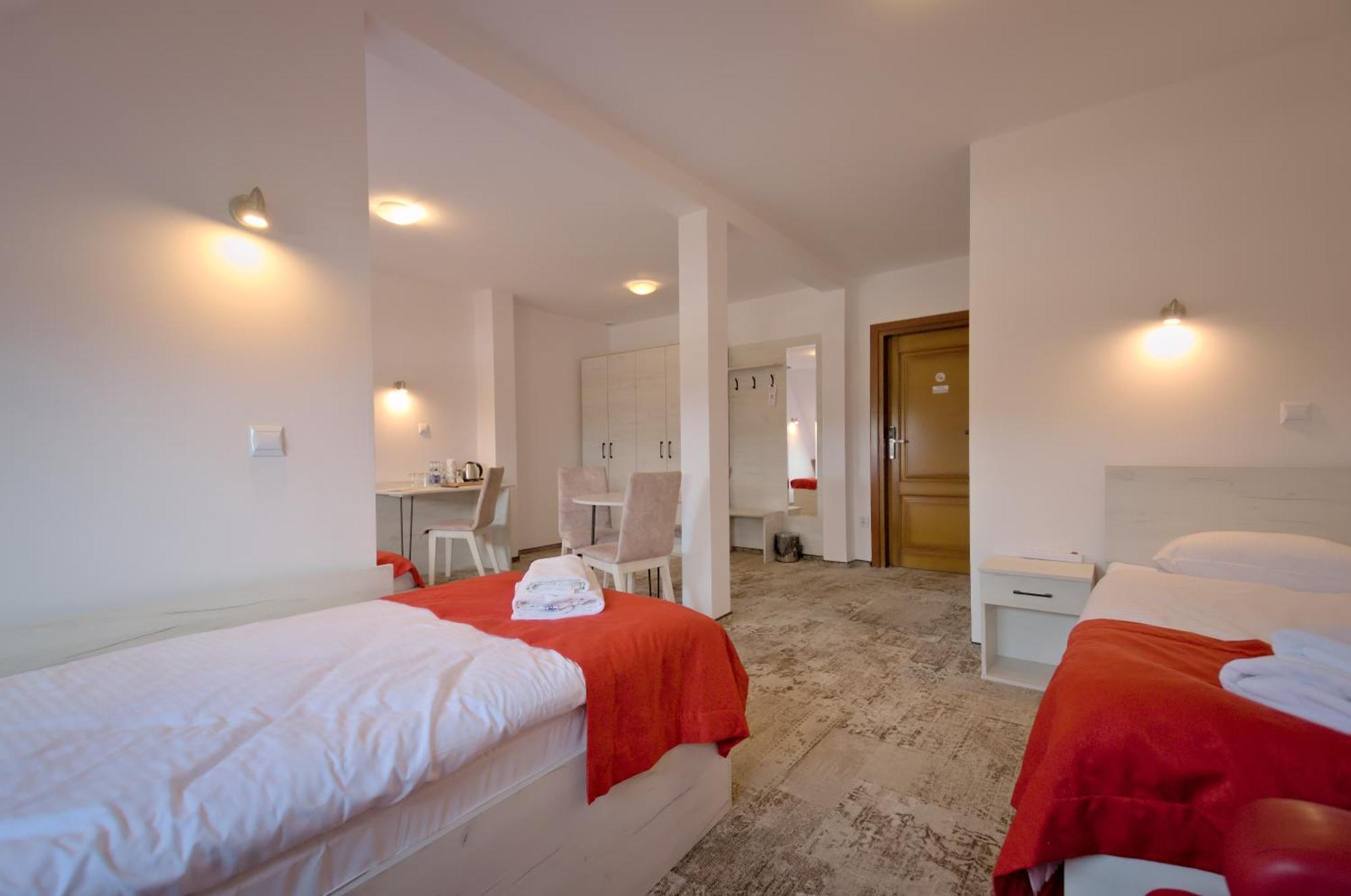 Hotel Sezam Махова Екстер'єр фото