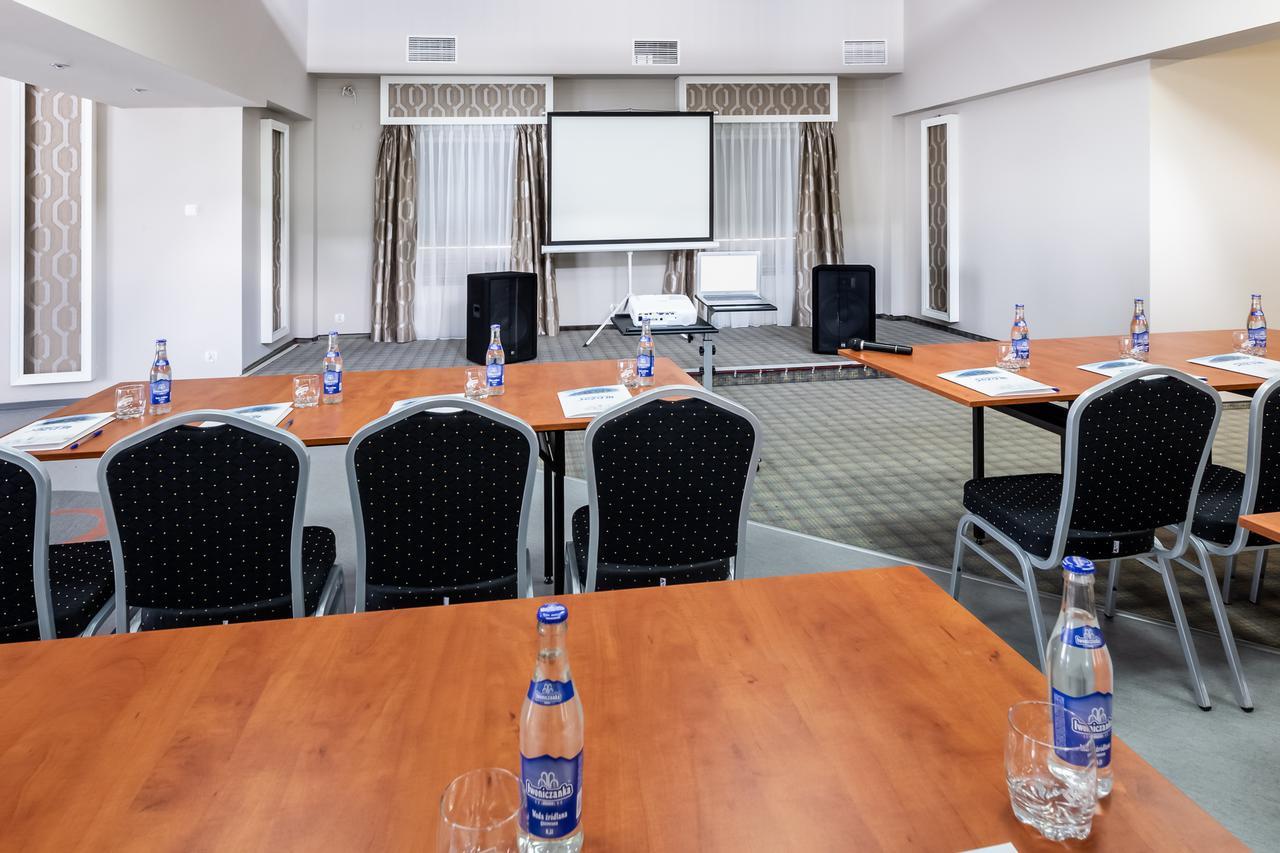 Hotel Sezam Махова Екстер'єр фото