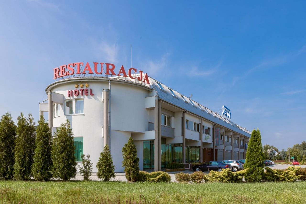 Hotel Sezam Махова Екстер'єр фото