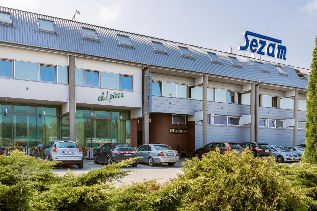 Hotel Sezam Махова Екстер'єр фото